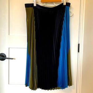 NWOT Flowy Pleated Colour-Block Skirt - Ann Taylor